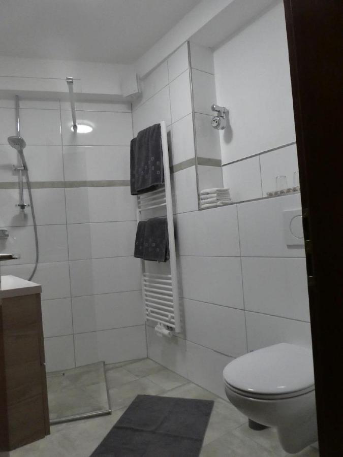 Ferienwohnung Am Hirschpark บัดเพอร์ทอนท์ ภายนอก รูปภาพ